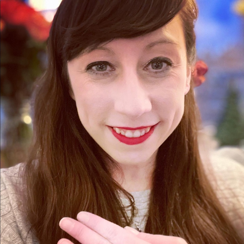 Meet your Posher, Victoria